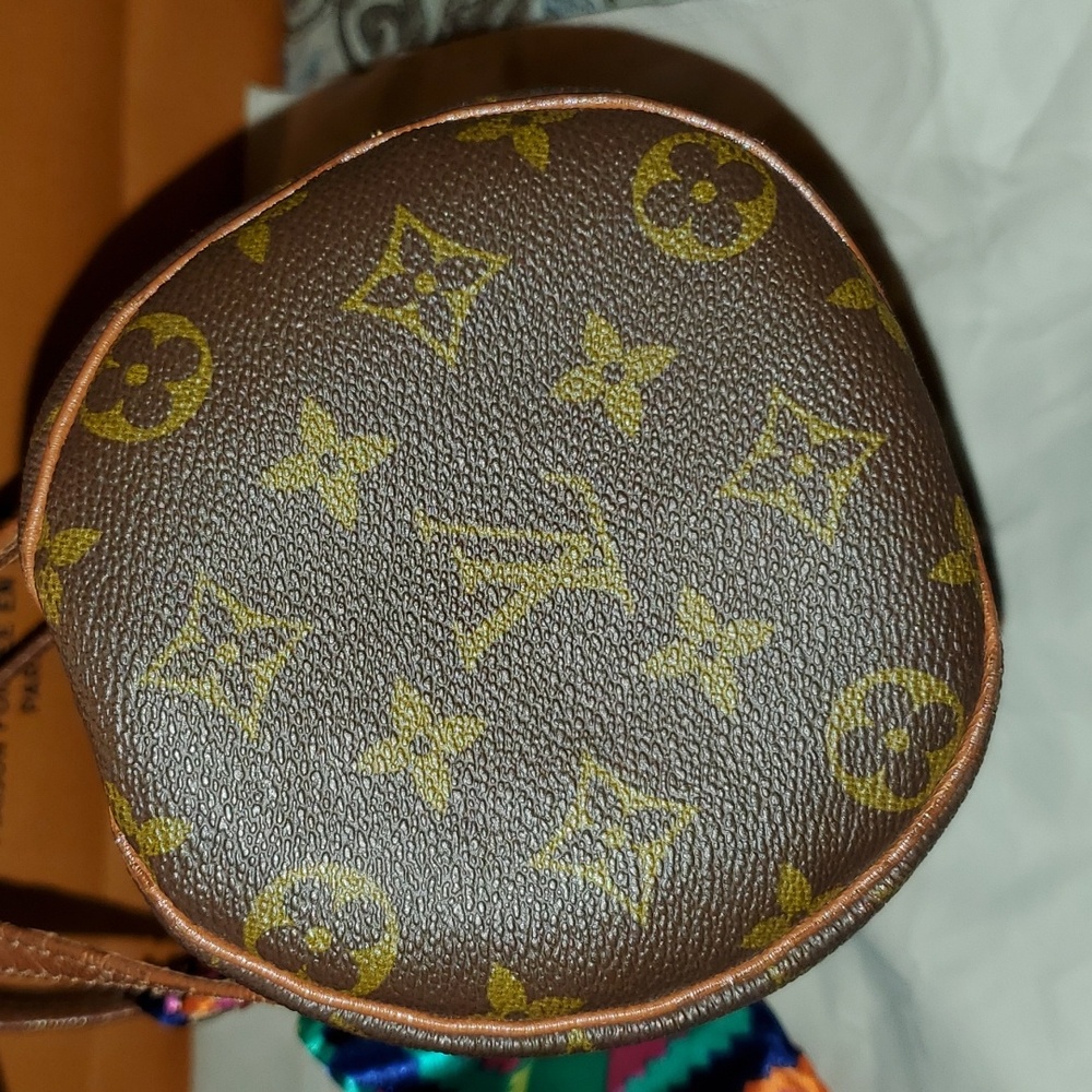 Louis Vuitton Brown Monogram Barrel Bag with Multicolor Silk Scarf Accent - Picture 4 of 8